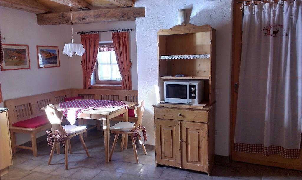 Bed and Breakfast Maso Franceschella à Carano  Chambre photo